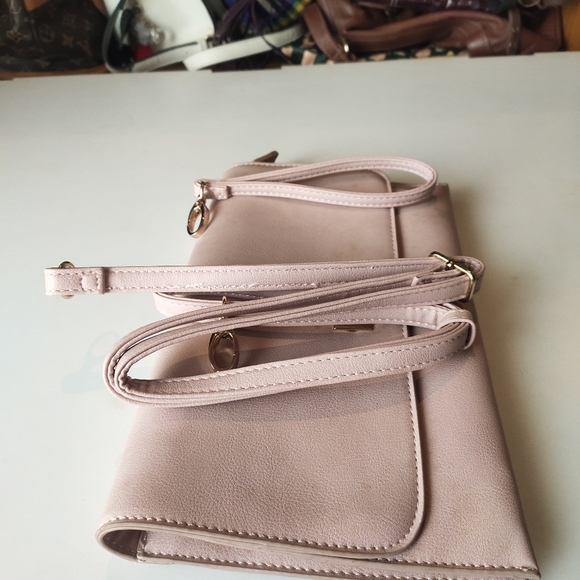 Caprese sling bag - Picture 5 of 9